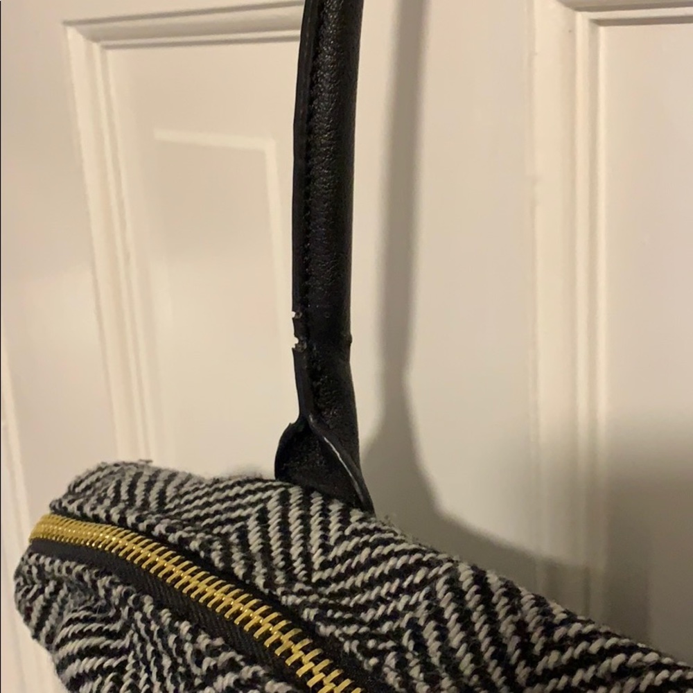 C. Wonder herringbone bag - Picture 8 of 8